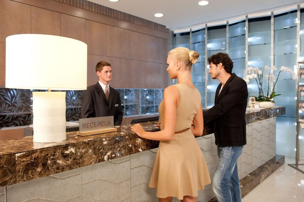 Hotel Zagreb - Health & Beauty Рогашка-Слатіна Екстер'єр фото